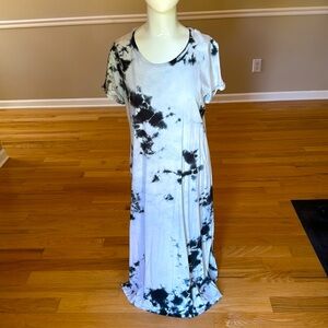 NWOT tie dye t shirt maxi dress